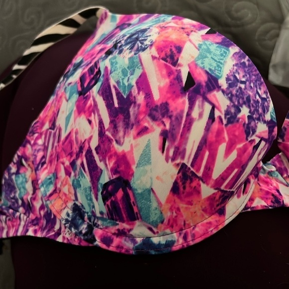 Victoria’s Secret Pink Wear Everywhere Push Up Bra size 32D - Picture 2 of 8